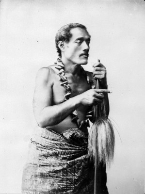 765px-Samoan_talking_chief_Lauati,_between_1891-1939.jpg