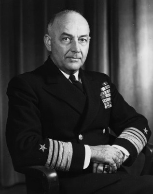 Kontradmiral_Arthur_Dewey_Struble_Wiki_22.jpg