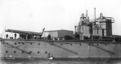 St.vincent_HMS_Vanguard_aft_guns.jpg