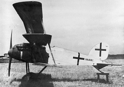 Albatros_Dr.II_triplane.jpg