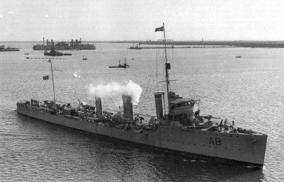 SPP04 GR 104 ex-Andrea Doria, Brindisi 1916.jpg