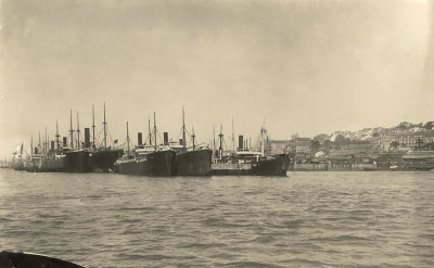 Německé parníky internované v Lisabonu.jpg