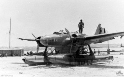 Jedna z poškozených RS.14 vyfocená příslušníky RAAF