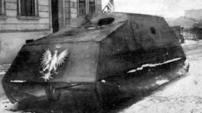 samochód-pancerny-Józef-Piłsudski-678x381.jpg