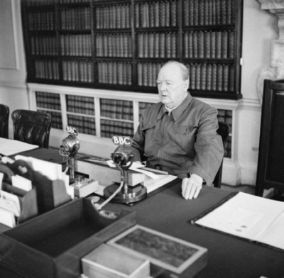 Winston_Churchill_June_1942_21.jpg