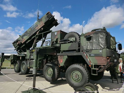 512px-PATRIOT_SAM_launcher_at_ILA_2012.jpg