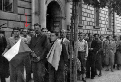 2.-Czechoslowaccy-ochotnicy-zglaszaja-sie-do-konsulatu-w-Krakowie-lato-1939-r.jpg