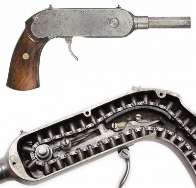 Řetězová pistole Guycot z roku 1878.jpg