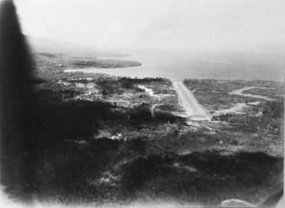 Letš_plocha_Milne_Bay_1942_Wiki_22.jpg