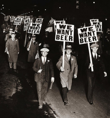 we-want-beer-labor-union-members-protesting-prohibition-in-newark-new-jersey-american-school.jpg