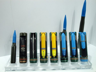 600px-40_mm_CTWS_Telescoped_ammunition.jpg