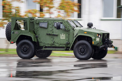 Lithuania-takes-delivery-of-first-50-Joint-Light-Tactical-Vehicles-from-the-US.jpg