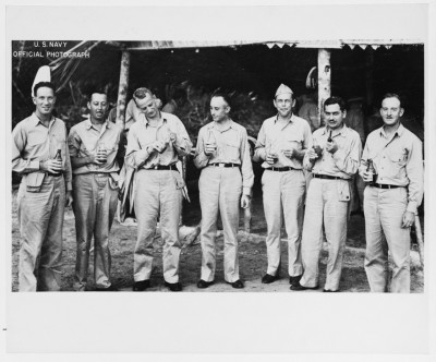 Důstojníci 23. eskadry květen 1944.jpg