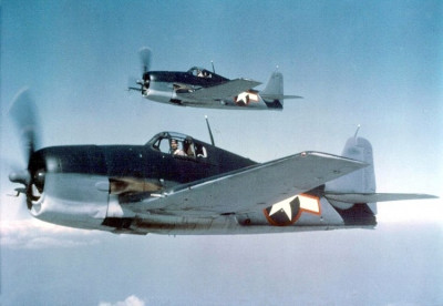 Hellcats_F6F_3,_May_1943_Wikipedie_22.jpg