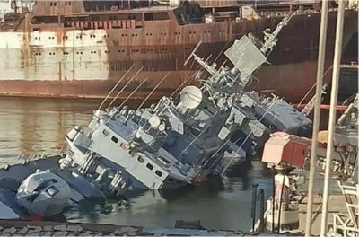 Ukrainian_frigate_Hetman_Sahaidachny_reportedly_scuttled.jpg