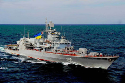 Ukrainian_navy_frigate_Hetman_Sahaydachniy_(26743398421).jpg