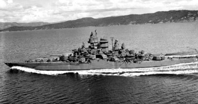 USS_Tennessee_(BB43)_1943_Wiki_44.jpg