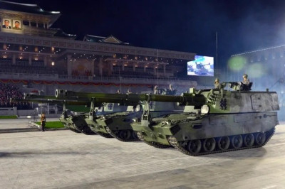 juche-107-year-155mm-self-propelled-howitzer-of-north-korea-v0-ejybvxe7seda1.jpg