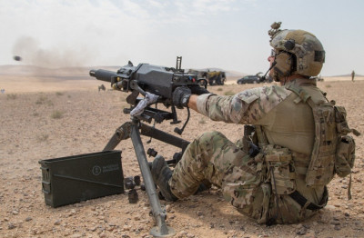 U.S._Army_Special_Operations_Command_Soldier_Fires_Mk_47_Striker_during_Joint_Forces_live-fire_range_in_Amman,_Jordan,_Aug_28,_2019 (1).jpg