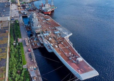 Russian_Navy_Admiral_Kuznetsov_Aircraft_Carrier_65c3807226.jpg