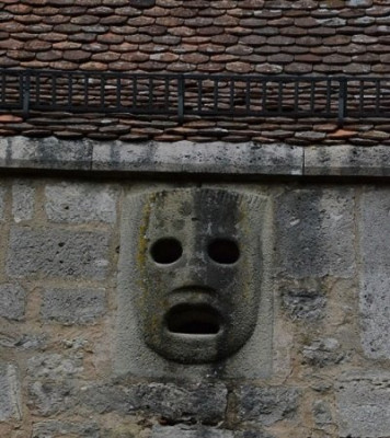 Burgtor_Rothenburg_ob_der_Tauber._Pechmaske.jpg