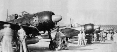 A6M5_52c_Kamikaze_Wiki_22.jpg