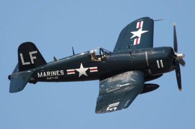 Vought_F4U_Corsair_(USMC)_33.jpg