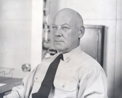 RAdm_Russell_Berkey_Wikipedia_22.jpg