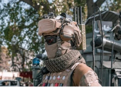 member-of-the-taliban-wearing-former-afghan-army-gear-in-v0-88x2c8exho7d1.jpg