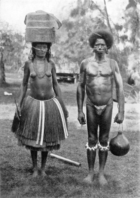 800px-CHIEF_GAGANAMOLE_AND_WIFE,_DOBU.jpg