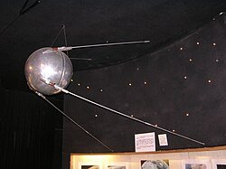 Первый_в_мире_искусственный_спутник_Земли.jpg