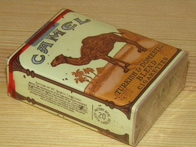 ww2-americke-cigarety-camel-99820408.jpeg