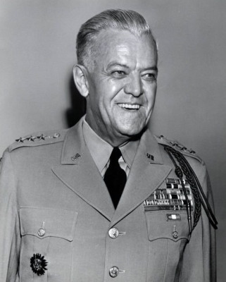 generalmajor A.D._Bruce_in_uniform_22.jpg