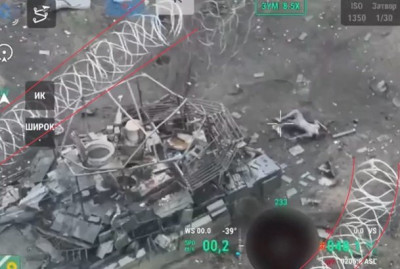 GnR46GkWAAAFPTV.jpg