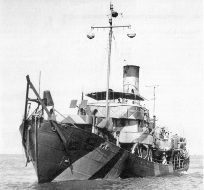 Ex-Norwegian whaler minesweeper.jpg