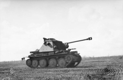 Bundesarchiv_Bild_101I-022-2949-28_Russland_Jagdpanzer__Marder_.jpeg