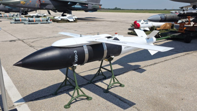 Kineska planirajuća bomba od pola tone LS-6-500-3.jpg