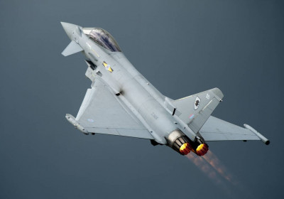 RAF-Typhoon-takeoff.jpg